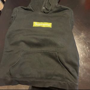 Supreme hoodie